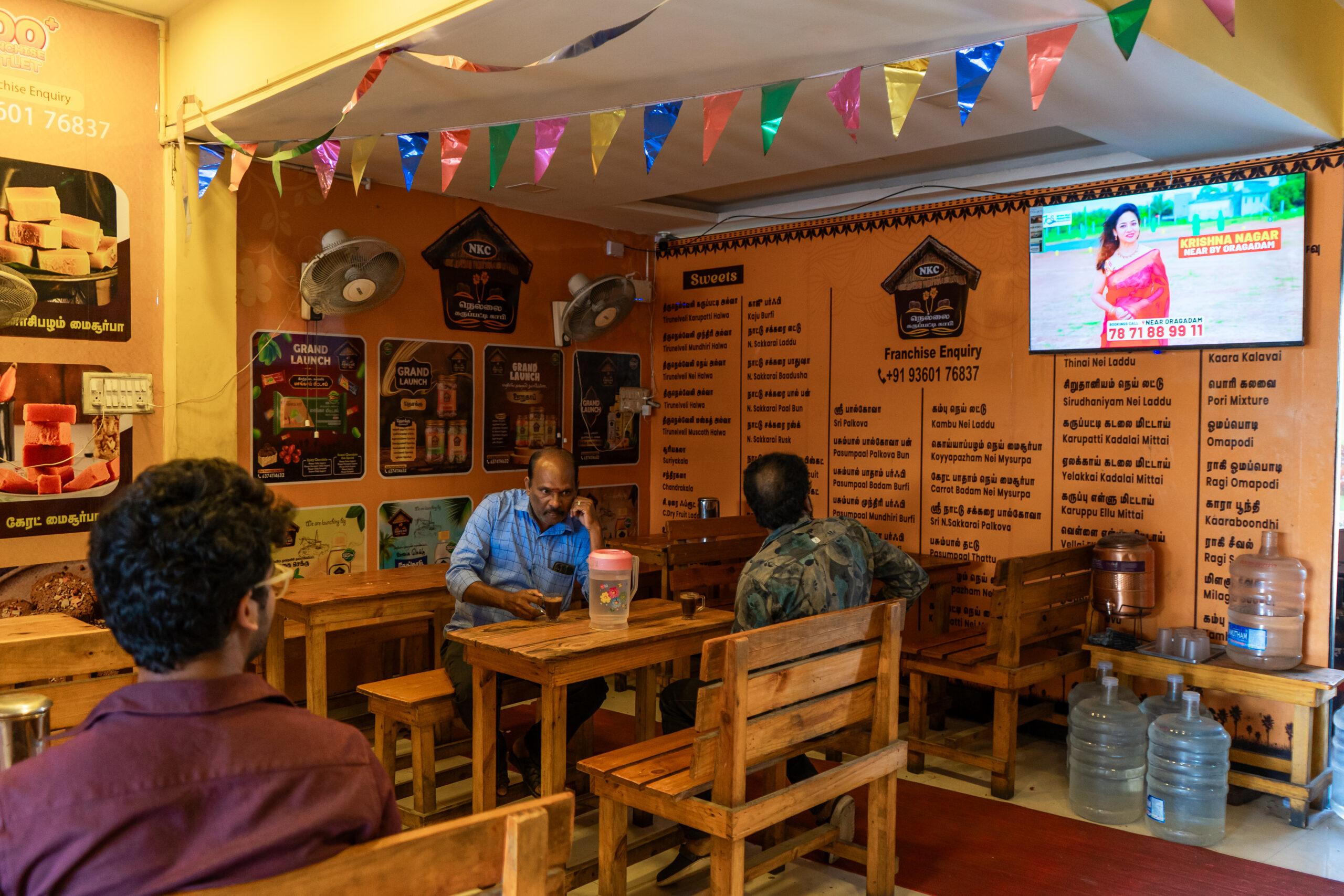 Hype Loop outdoor advertising screen at Nellai Karupatti Coffee Porur Toll Chennai